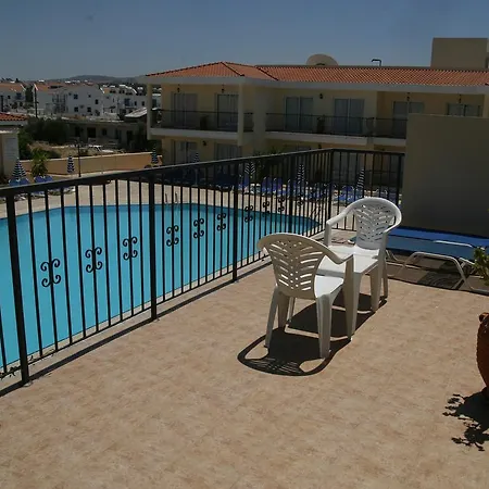 Latchi Studio Apartment *