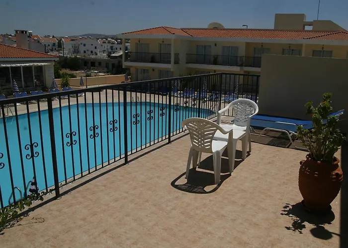 Latchi Studio Apartmán *